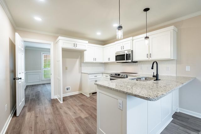 106 Charleston Lane, Little Rock, AR 72223