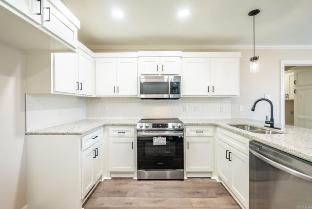 106 Charleston Lane, Little Rock, AR 72223