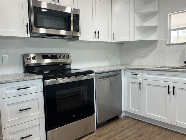 3172 Pluto CIR, North Fort Myers, FL 33903