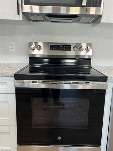 3172 Pluto CIR, North Fort Myers, FL 33903