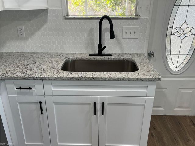 3172 Pluto CIR, North Fort Myers, FL 33903