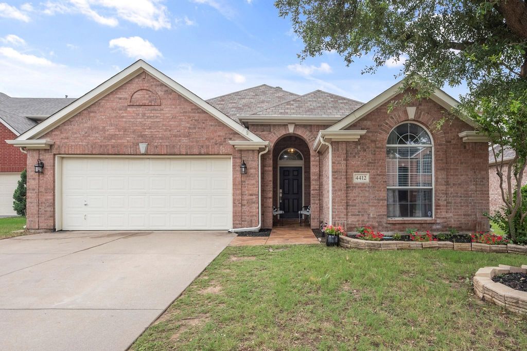 4412 Jessica Street, Fort Worth, TX 76244
