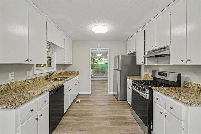 823 Moonlit Lane NW, Acworth, GA 30102