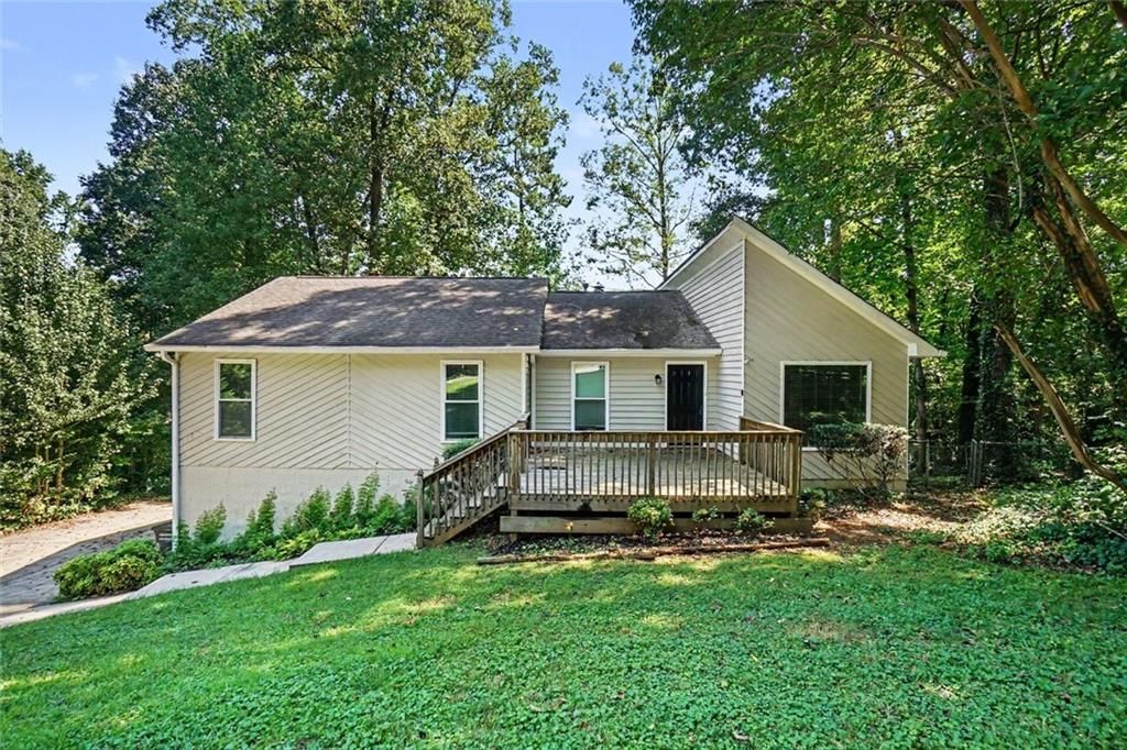 823 Moonlit Lane NW, Acworth, GA 30102