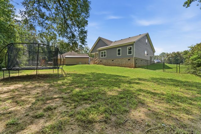 141 Stone Haven Dr, Smithville, TN 37166