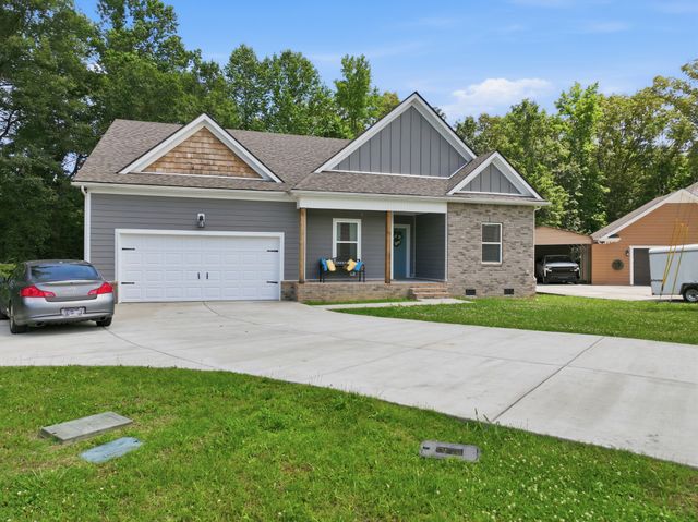 141 Stone Haven Dr, Smithville, TN 37166