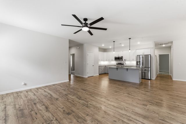 141 Stone Haven Dr, Smithville, TN 37166