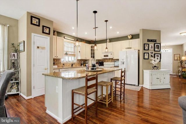 311 FOXLEIGH DR, Hanover, PA 17331