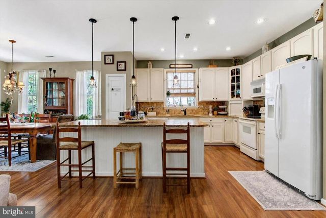 311 FOXLEIGH DR, Hanover, PA 17331