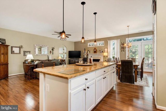 311 FOXLEIGH DR, Hanover, PA 17331