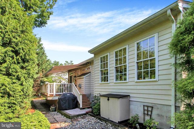 311 FOXLEIGH DR, Hanover, PA 17331