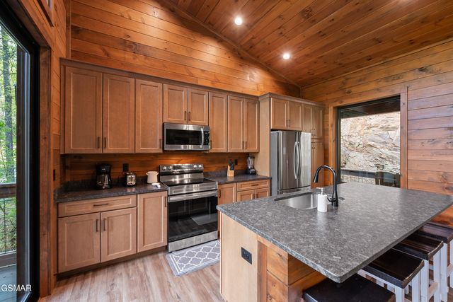 1613 Mitchell Farm Road, Sevierville, TN 37876