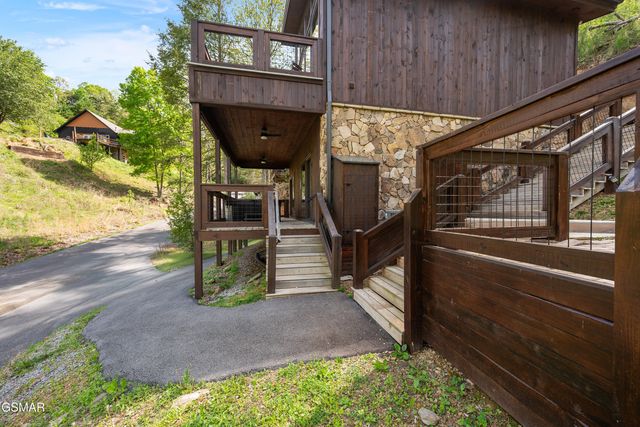 1613 Mitchell Farm Road, Sevierville, TN 37876
