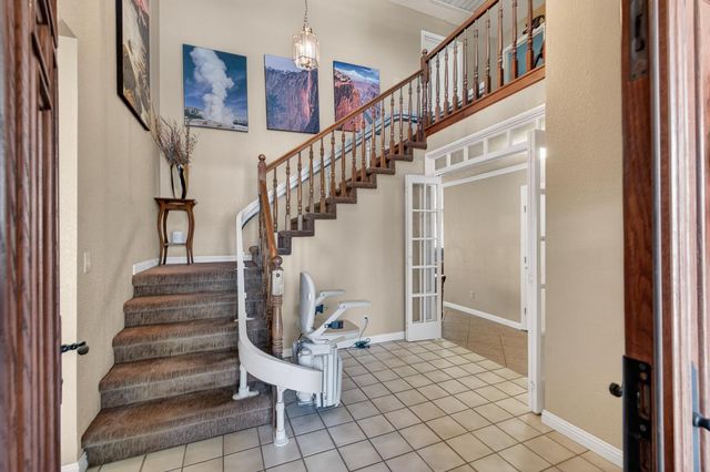 8794 FROSSES Ct, Sacramento, CA 95828