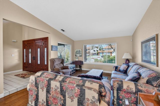 8794 FROSSES Ct, Sacramento, CA 95828