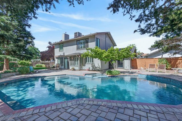 8794 FROSSES Ct, Sacramento, CA 95828