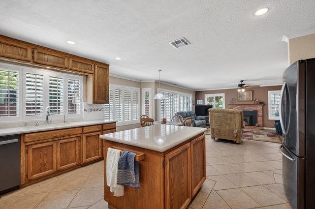 8794 FROSSES Ct, Sacramento, CA 95828