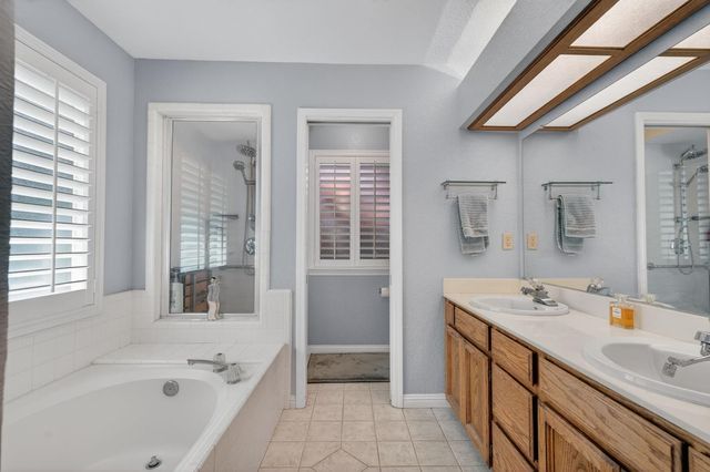 8794 FROSSES Ct, Sacramento, CA 95828