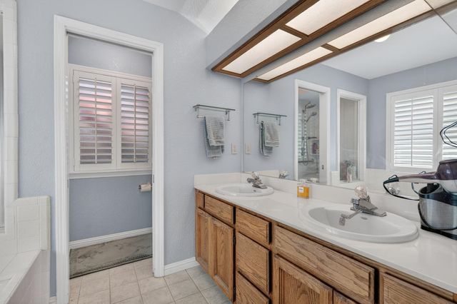 8794 FROSSES Ct, Sacramento, CA 95828