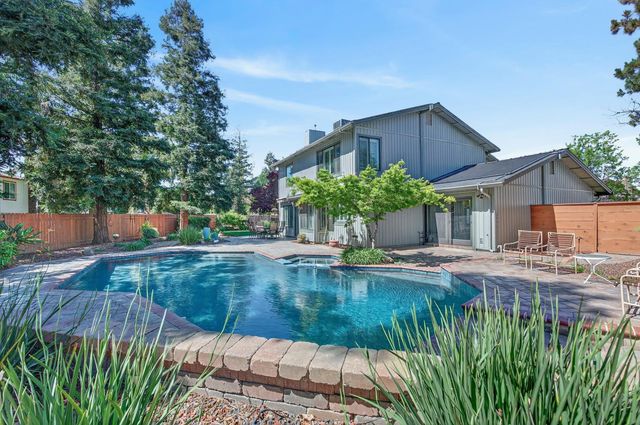 8794 FROSSES Ct, Sacramento, CA 95828