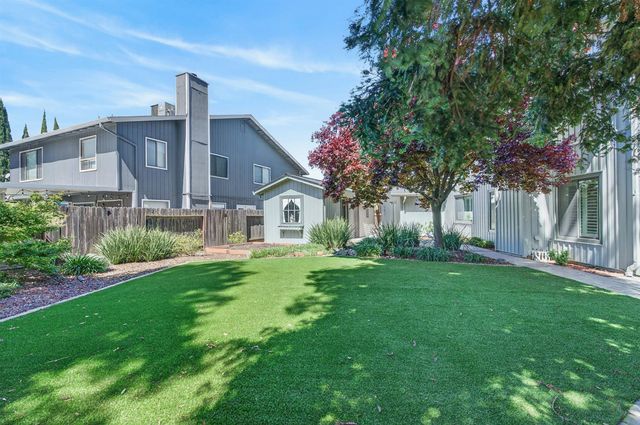 8794 FROSSES Ct, Sacramento, CA 95828