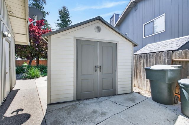 8794 FROSSES Ct, Sacramento, CA 95828