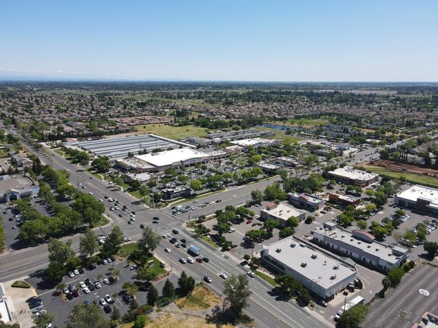 8794 FROSSES Ct, Sacramento, CA 95828