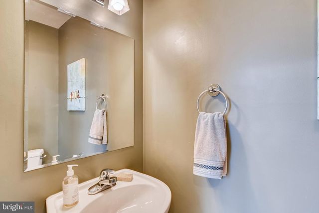 819 S POTOMAC ST, Baltimore, MD 21224