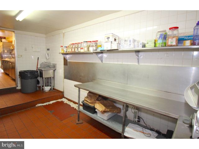 6613 RIDGE AVE, Philadelphia, PA 19128