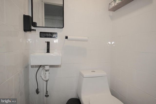 6613 RIDGE AVE, Philadelphia, PA 19128