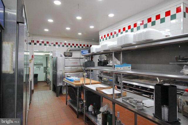 6613 RIDGE AVE, Philadelphia, PA 19128