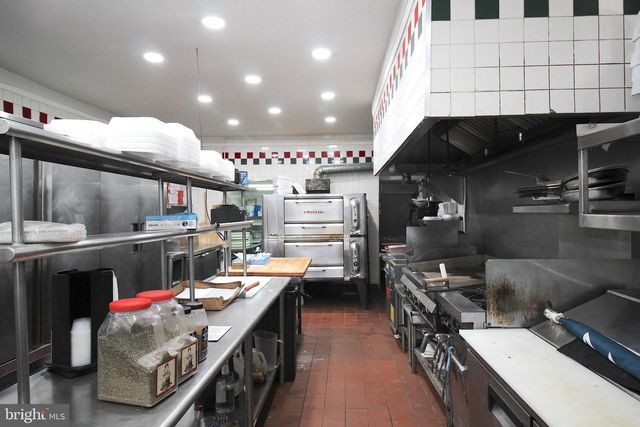 6613 RIDGE AVE, Philadelphia, PA 19128