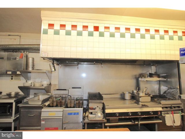 6613 RIDGE AVE, Philadelphia, PA 19128