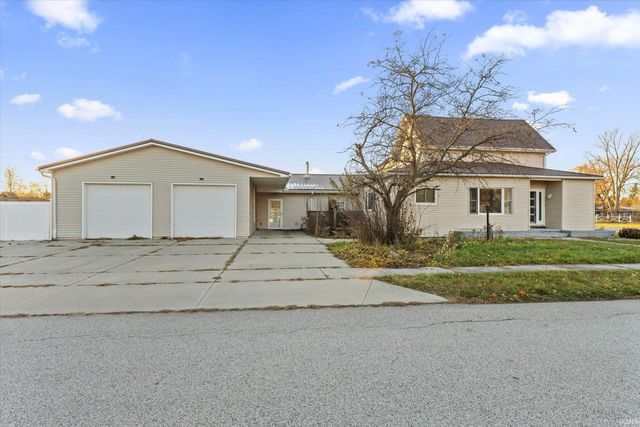 2301 Aurora Avenue, Elkhart, IN 46517