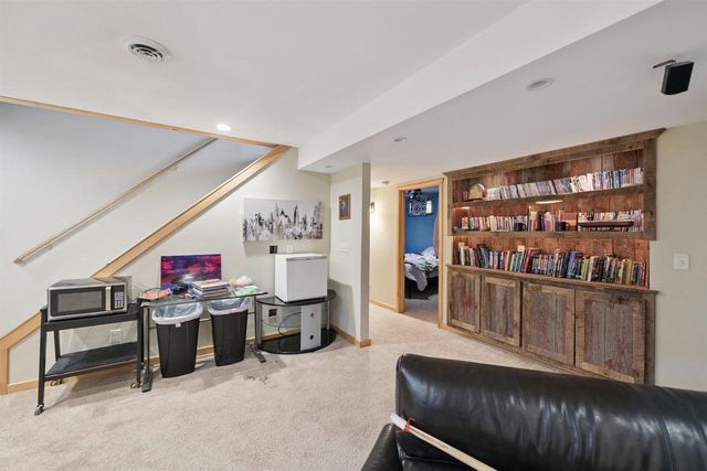 9829N Golf Villa Ln, Hayward, WI 54843