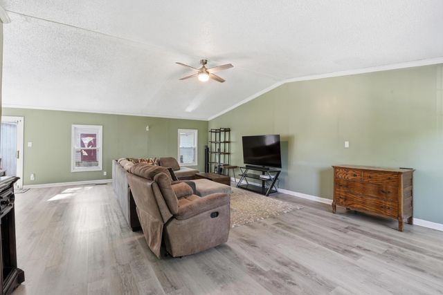 15 Freetown Ln, Lebanon, TN 37087