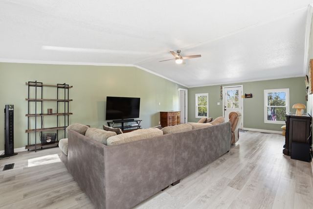 15 Freetown Ln, Lebanon, TN 37087