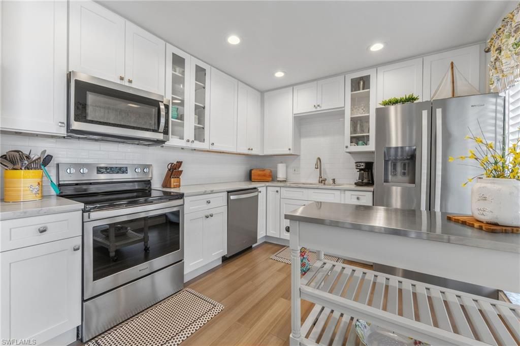 197 Harrison RD 2, NAPLES, FL 34112 — photo 2