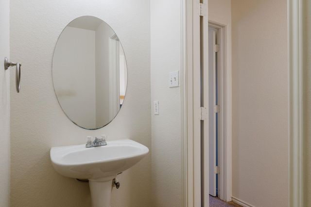 606 Redbud DR, Copperas Cove, TX 76522