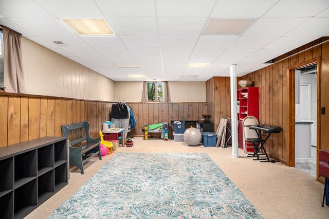 7650 W 84th Place, Crown Point, IN 46307