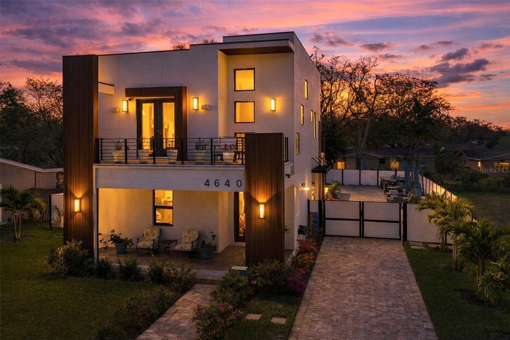 4640 35TH AVENUE N, St Petersburg, FL 33713