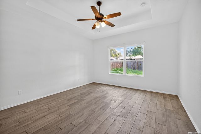 870 W Southcross Blvd, San Antonio, TX 78211