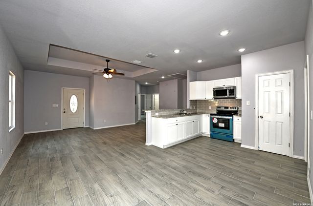 870 W Southcross Blvd, San Antonio, TX 78211