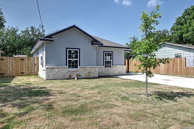 870 W Southcross Blvd, San Antonio, TX 78211