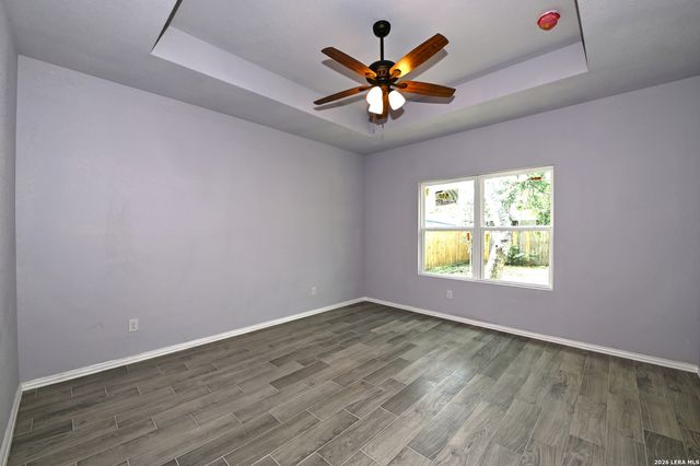 870 W Southcross Blvd, San Antonio, TX 78211