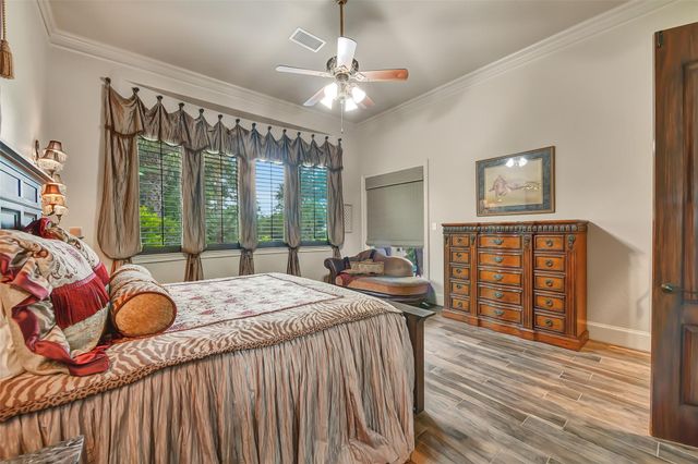 2117 San Miguel Drive, Friendswood, TX 77546