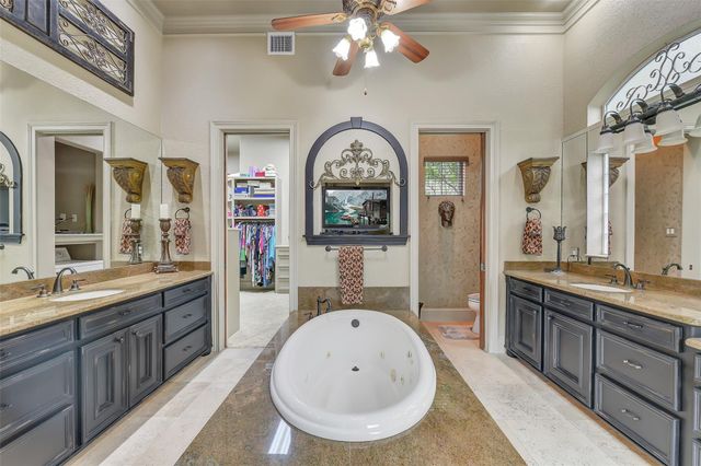 2117 San Miguel Drive, Friendswood, TX 77546
