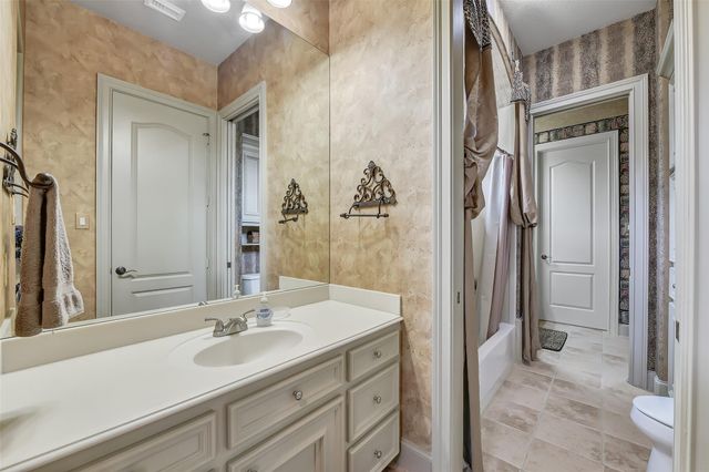 2117 San Miguel Drive, Friendswood, TX 77546