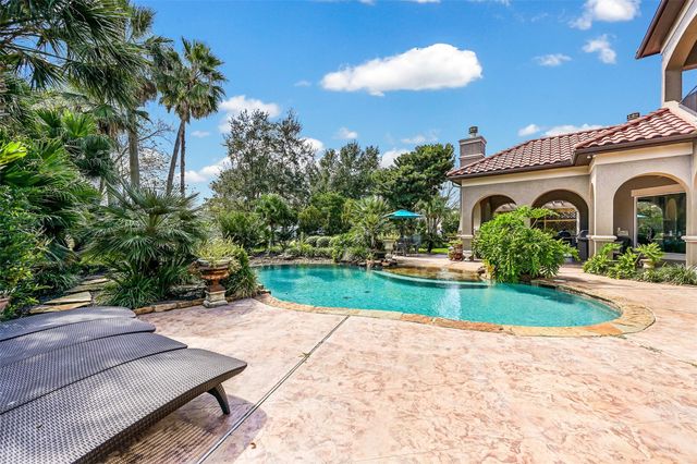 2117 San Miguel Drive, Friendswood, TX 77546