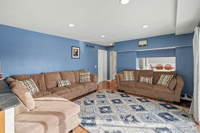 12840 Corbin Drive, Sterling Heights, MI 48313